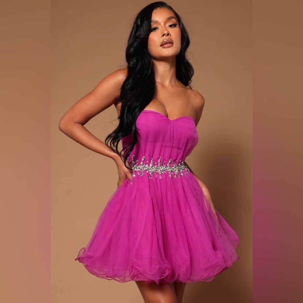 Tulle Embellished Strapless Party Dress